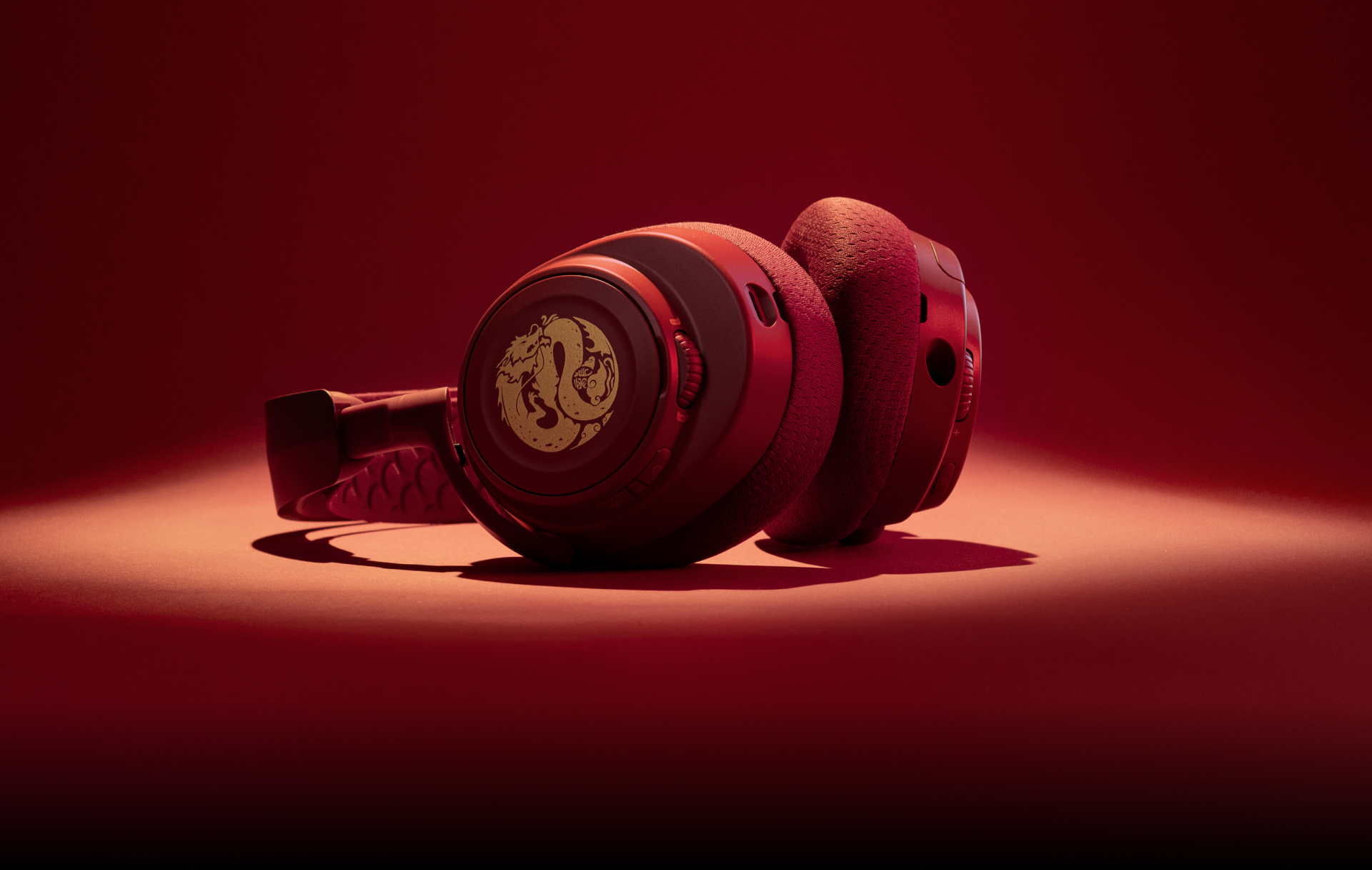 SteelSeries Arctis Nova 7 Dragon Edition Multi-Platform Wireless PC Gaming Headset