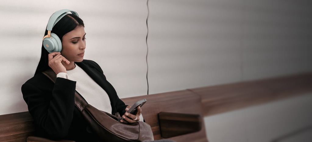 SteelSeries Arctis Nova Elite Wireless Gaming Headset, Hi-Res Audio, ANC