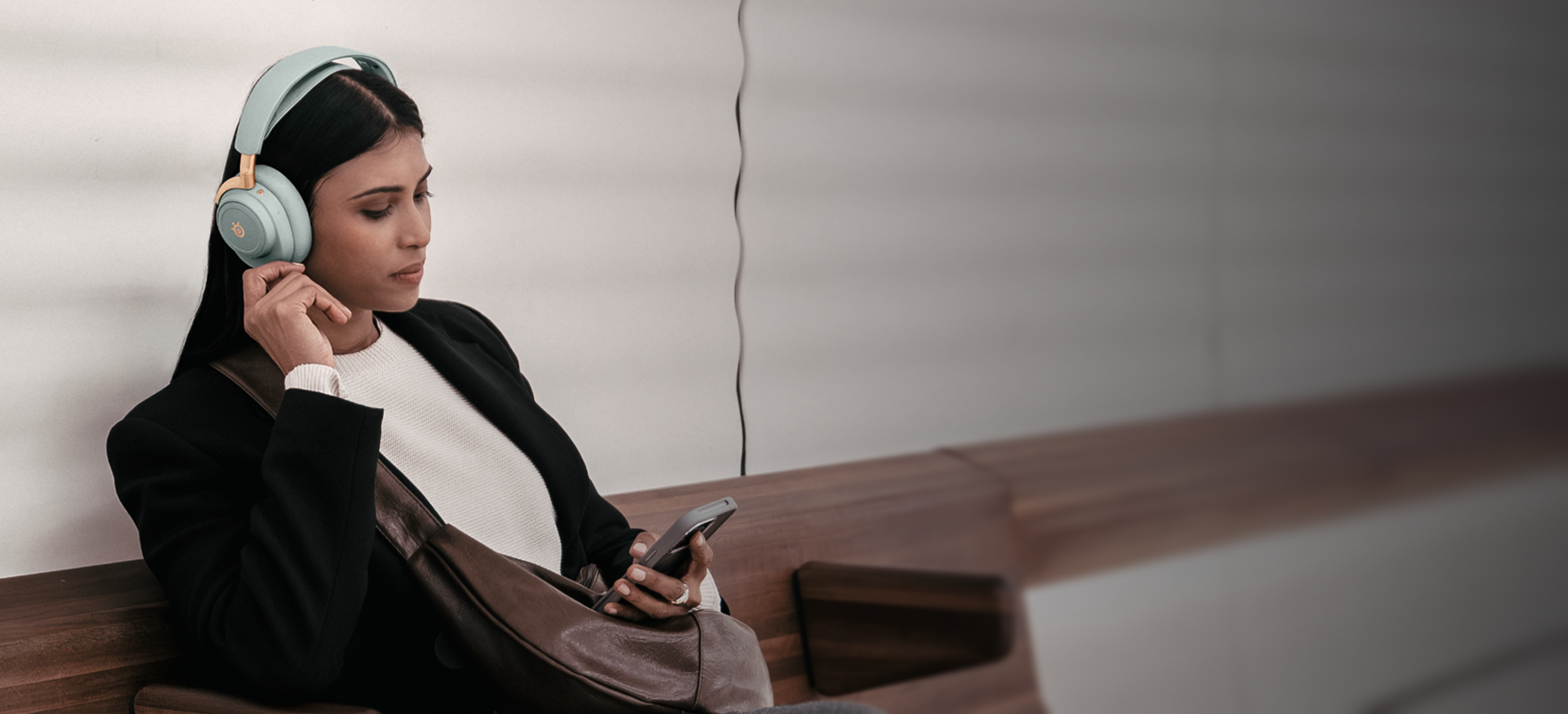 SteelSeries Arctis Nova Elite Wireless Gaming Headset, Hi-Res Audio, ANC